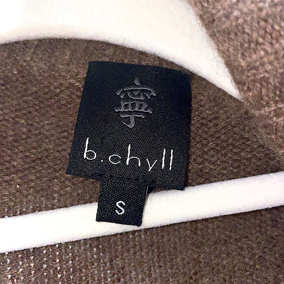 Cashmere with detail sweater in camel color. So daft and so warm! - Picture 6 of 8